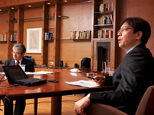 前立腺がん早期発見のためにPSA検診への理解をテーマに対談する内藤誠二先生と伊藤一人先生